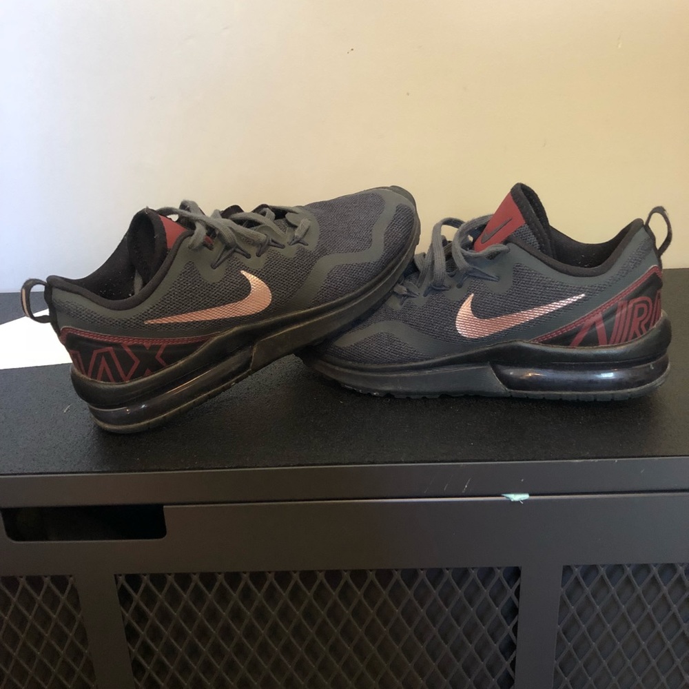Men’s size 8 Nike shoes